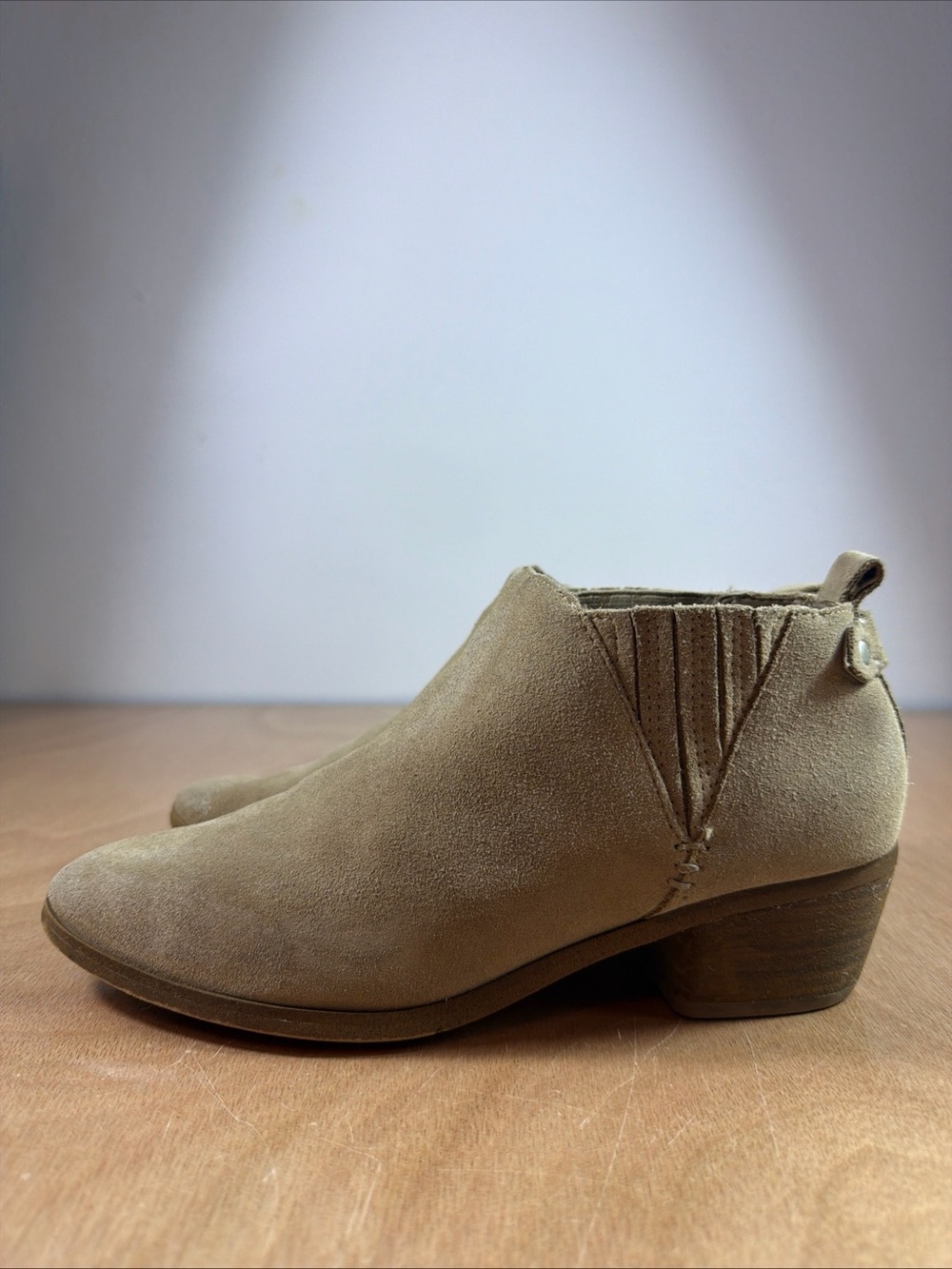 Marc Fisher Womens Suede Ankle Boots Booties Taupe Grey Size 7.5